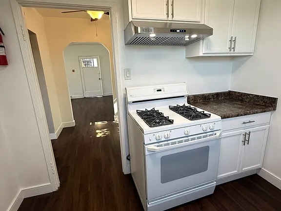 Building Photo - 439 S Evergreen Ave