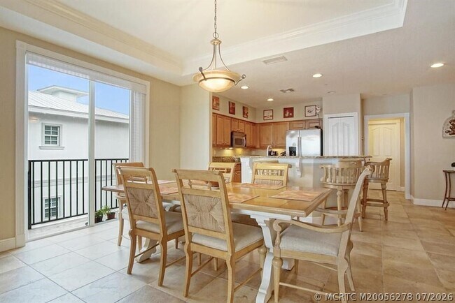 Building Photo - 3736 NE Indian River Dr