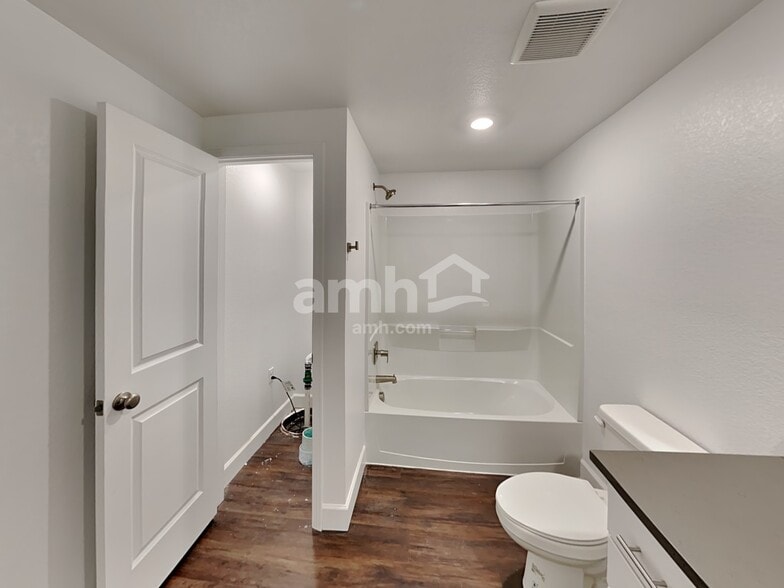 Building Photo - 8235 Joyce St