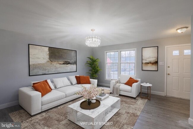 Building Photo - 13 Donn Ct