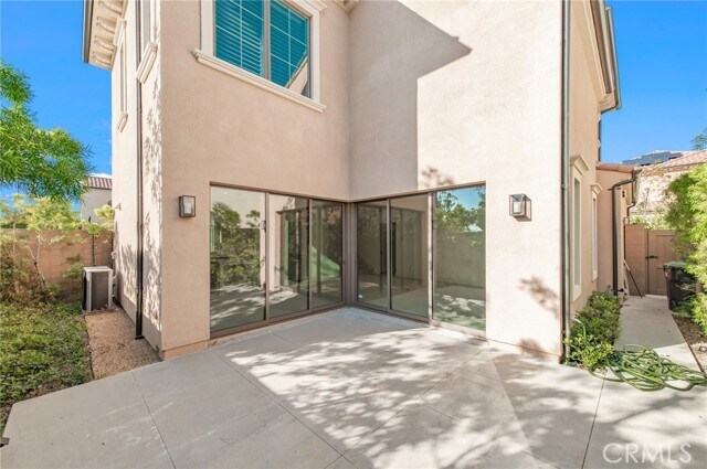 Building Photo - 111 Winnett