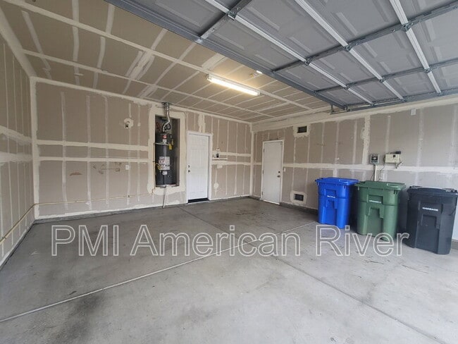 Building Photo - 8143 Crystal Walk Cir