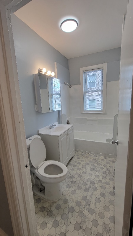 Building Photo - 21-23-23 Ellsworth St