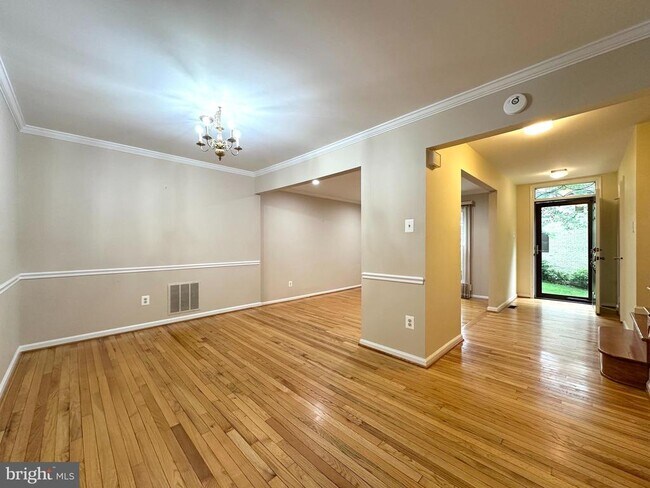 Building Photo - 5127 Kenside Ct