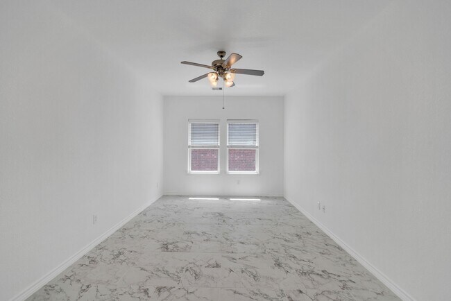 Building Photo - 16419 Dover Mills Dr