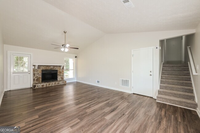 Building Photo - 3417 Little Beth Ct