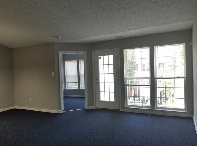 Building Photo - 2 bedroom condo