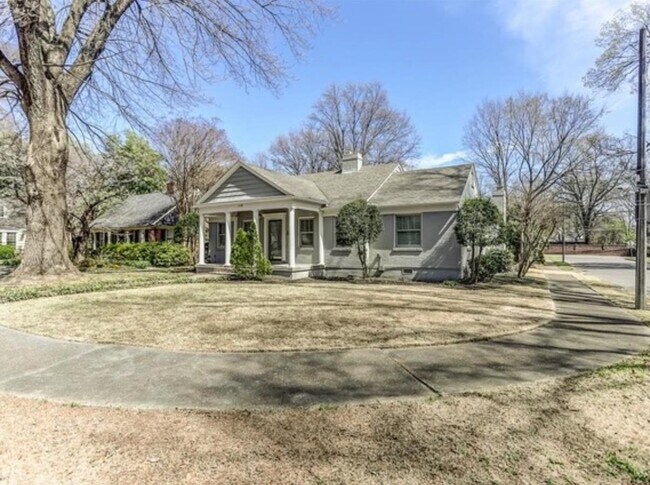 Primary Photo - 176 Picardy St