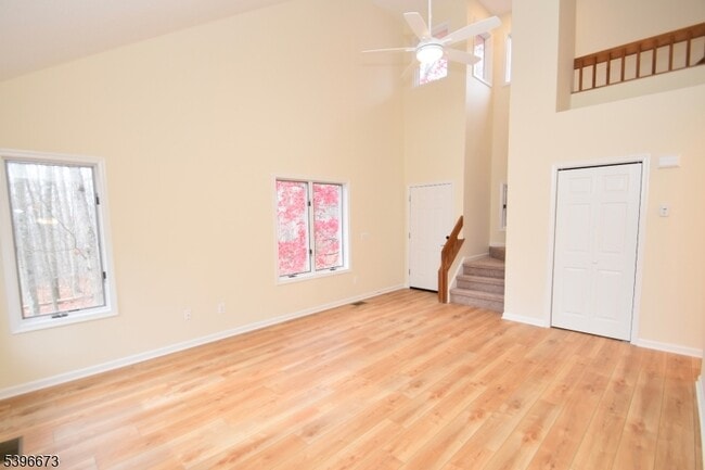 Building Photo - 15 Stonehouse Ct