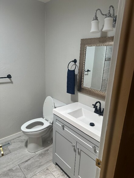 Building Photo - 1522 Lehmberg Blvd