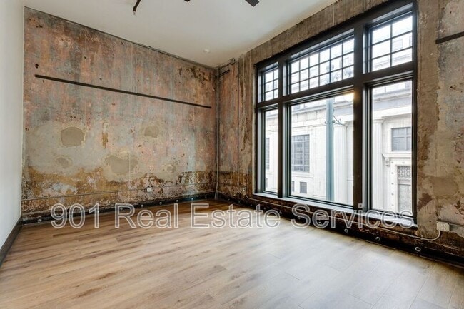 Building Photo - 124 Monroe Ave