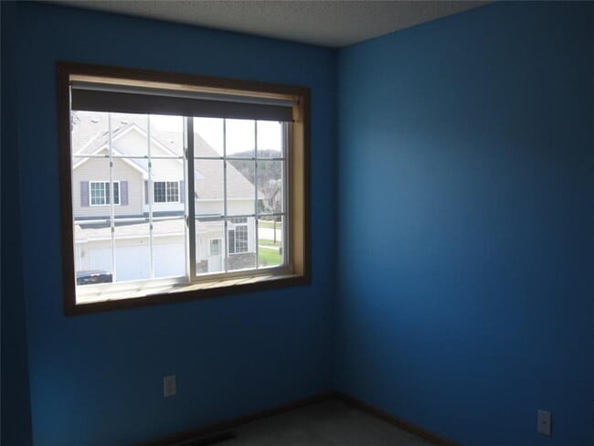 Building Photo - 3553 Sterling Heights Dr