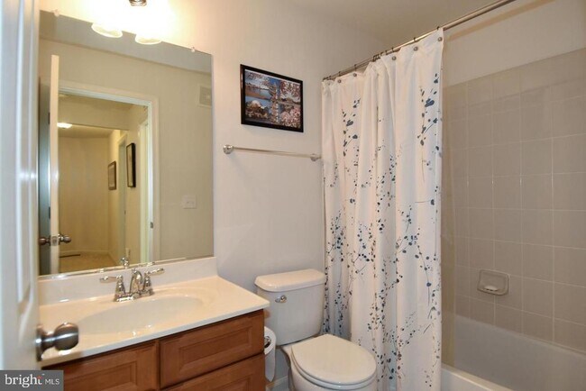 Building Photo - 45740 Winding Branch Terrace