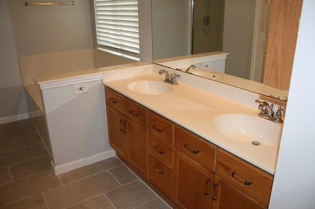 Building Photo - 8104 Hawick Dr