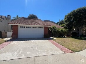 Building Photo - 3862 Lesser Dr