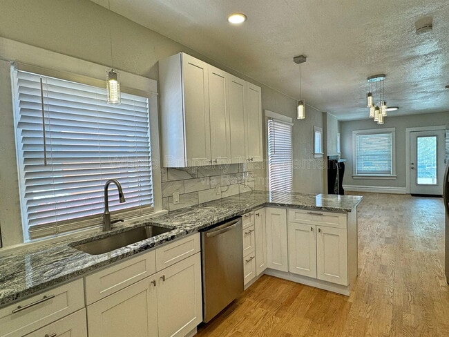 Building Photo - 2849 W 28th Ave