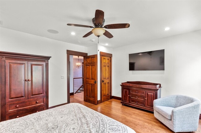 Building Photo - 16 Old Field Woods Rd