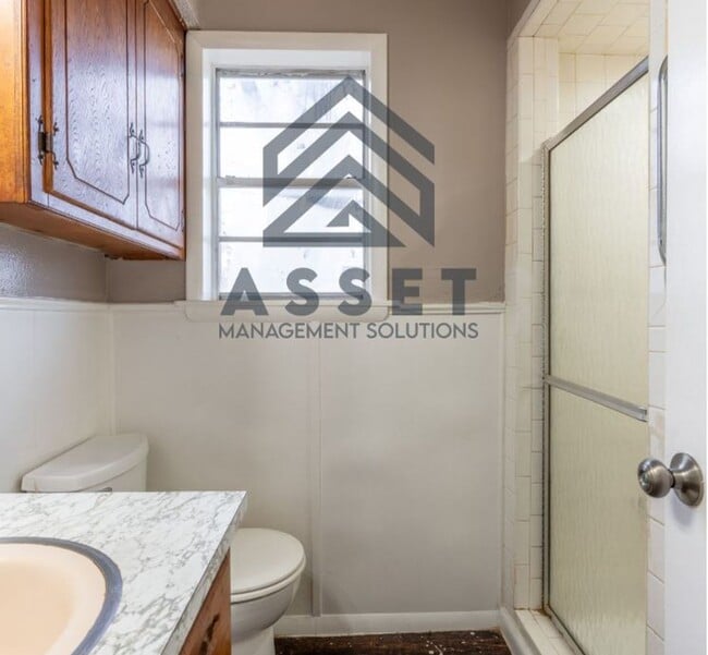 Building Photo - 4-Bed Home Available for Lease & Rent to Own!