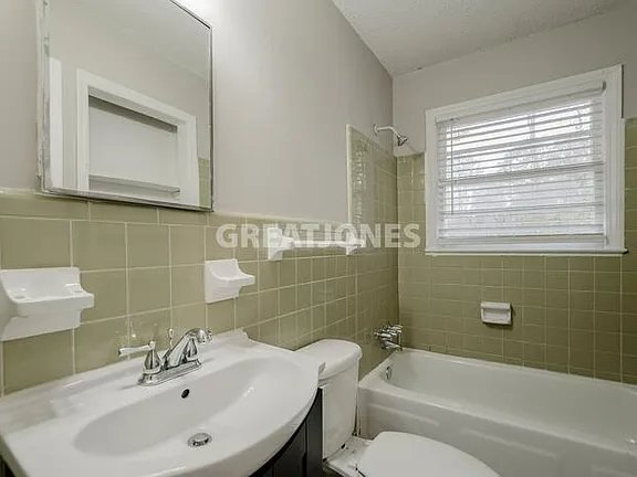 Building Photo - 321 Briercliff Dr