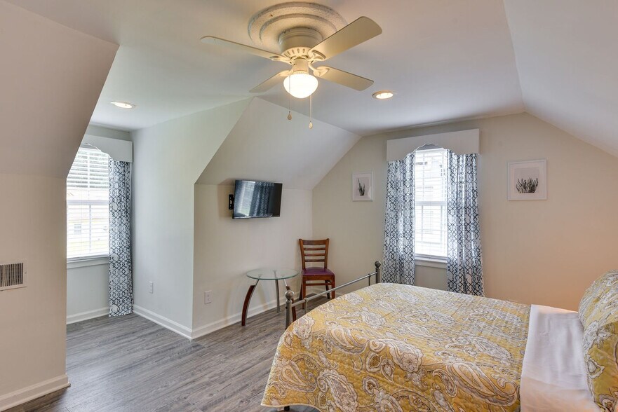 Building Photo - 739 Corral Dr