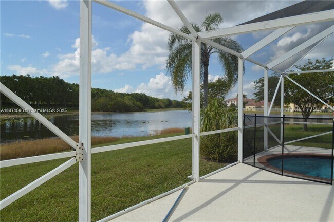 Building Photo - 900 Savannah Falls Dr