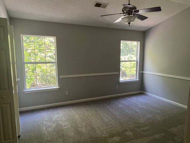 Building Photo - Fully Renovated 2 Bedroom/ 2.5 Bathroom Townhome - The Farm at Buckwalter