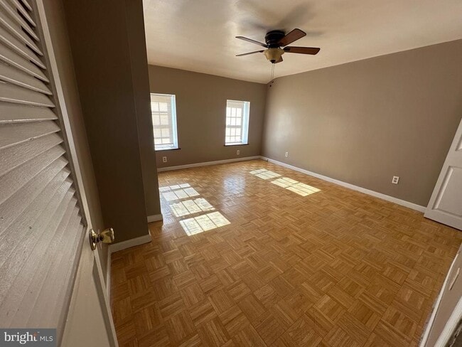 Building Photo - 451 E Wildey St