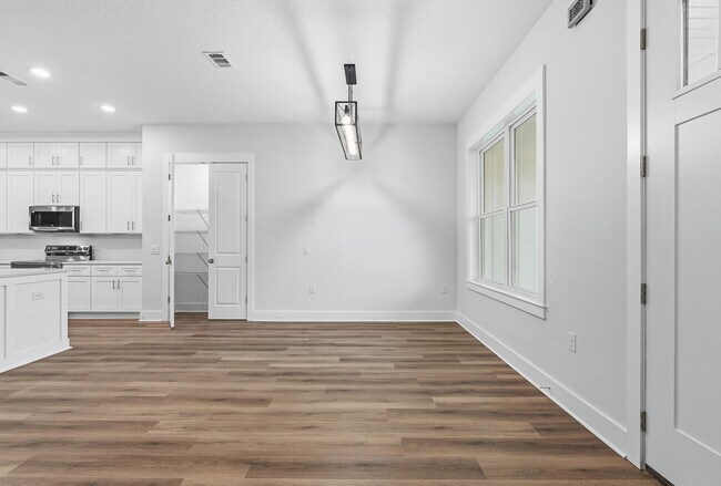 Building Photo - 7179 Freedom Ct