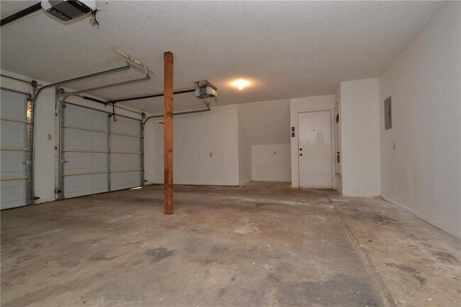 Building Photo - 5311 Doe Valley Ln