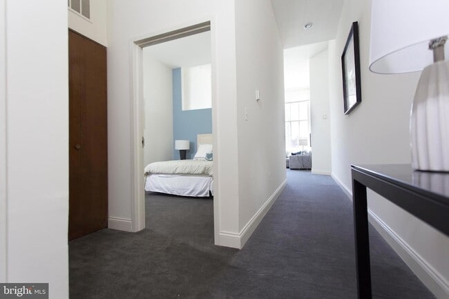 Building Photo - 2121 41 Market Street Unit 308