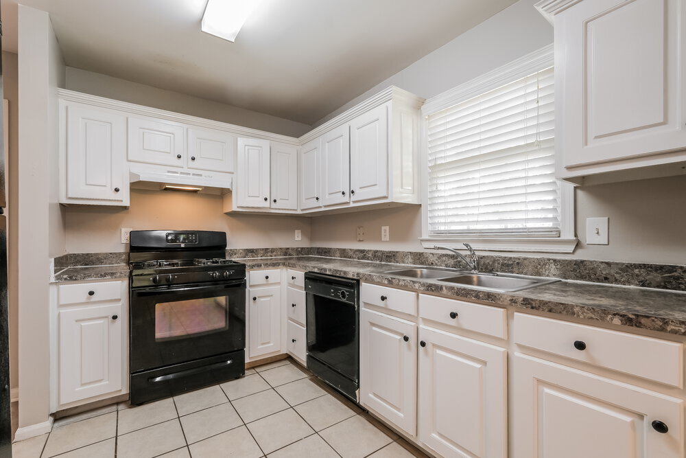 Building Photo - 605 Oxford Crest Ct NW
