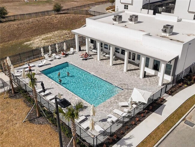 Building Photo - 612 Trikomo Dr