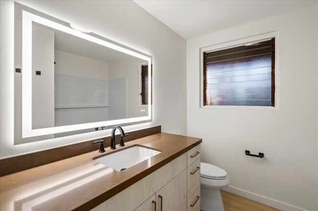 Building Photo - 3567 Baldwin Ave