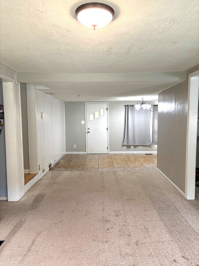 Building Photo - 2325 Durham Dr