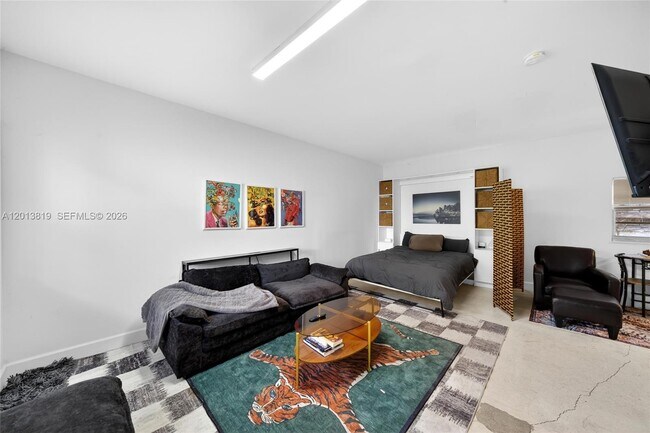 Building Photo - 1520 SW 11th Terrace