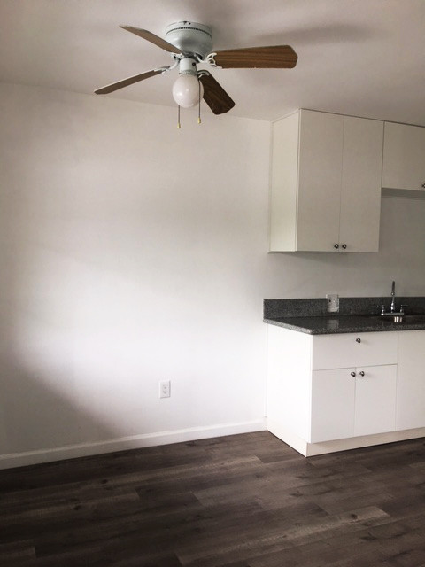 Kitchen/Dining Area - 3333 Eagle Rock Blvd