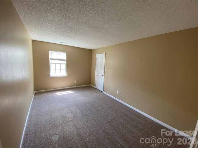 Building Photo - 5422 Waverly Lynn Ln