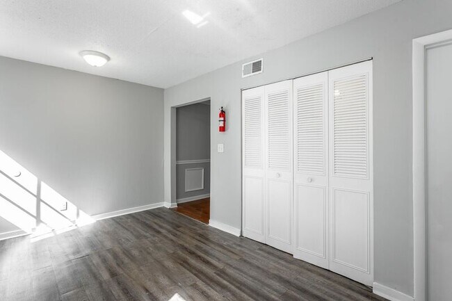 Building Photo - 1407 Mana Ln