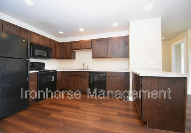 Building Photo - 2226 Baxter Ln