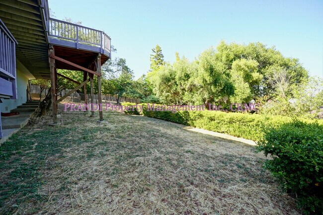 Building Photo - Private and Spacious Novato Home with 3 Ca...