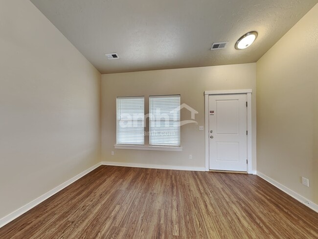 Building Photo - 1765 N Buffalo Bill Ave