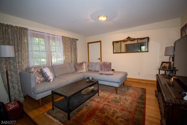 Building Photo - 29 Walker Dr