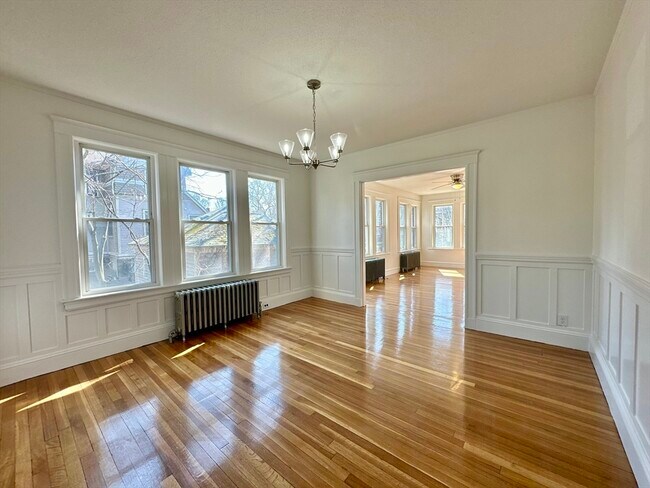 Building Photo - 14 Hooper St