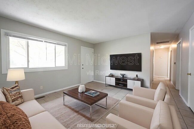 Building Photo - 3202 Wellington Ave