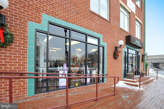 Building Photo - 1222 Main Line Blvd