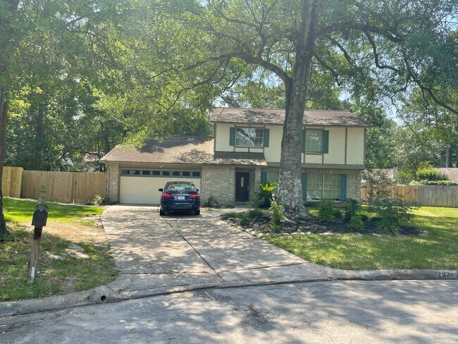 Another view front of house. - 2931 Valley Rose Dr