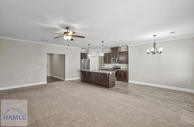 Building Photo - 147 Rimes Ave SE