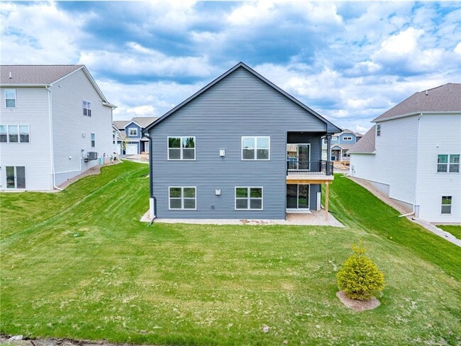 Building Photo - 717 Winterberry Ln