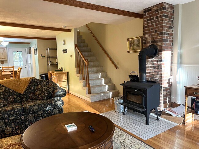 Building Photo - 78 Saco Pines Rd