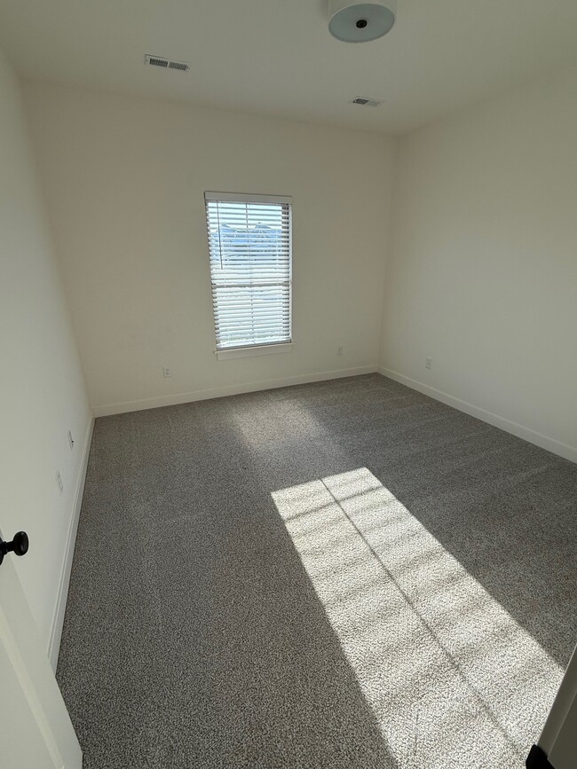 Bedroom 2 - 1813 Wes Milligan Ln